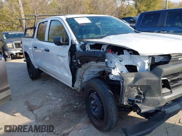 ✅ 2023 Chevrolet Colorado 2WD Work Truck • VIN: 1GCGSBEC5P1154845 • Лот: 43859881. Опубликован ранее на IAAI с пробегом 22 063 миль. Бесплатный доступ к архиву аукционных продаж из США и подробный отчёт об истории автомобиля на DreamBid. Изображение 6.