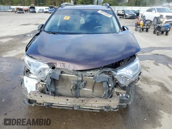 ✅ 2017 Toyota RAV4 LE • VIN: 2T3ZFREV4HW387352 • Lot: 90916885. Wystawiony na Copart z przebiegiem 194 229 mil. Bezpłatny archiwum sprzedaży aukcyjnych z USA i szczegółowy raport historii pojazdu na DreamBid. Zdjęcie 5.