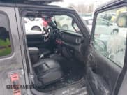 ✅ 2019 Jeep Wrangler Unlimited Sahara • VIN: 1C4HJXEG7KW640608 • Lot: 41339391. Wystawiony na IAAI z przebiegiem 57 556 mil. Bezpłatny archiwum sprzedaży aukcyjnych z USA i szczegółowy raport historii pojazdu na DreamBid. Zdjęcie 5.