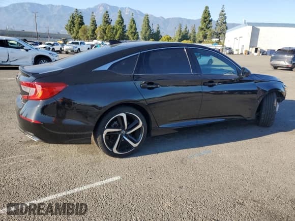 ✅ 2019 Honda Accord Sport • VIN: 1HGCV1F35KA061008 • Лот: 82714305. Опубликован ранее на Copart с пробегом 90 603 миль. Бесплатный доступ к архиву аукционных продаж из США и подробный отчёт об истории автомобиля на DreamBid. Изображение 3.