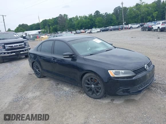 ✅ 2012 Volkswagen Jetta SE • VIN: 3VWDX7AJ0CM324674 • Лот: 42297693. Опубликован ранее на IAAI с пробегом 225 896 миль. Бесплатный доступ к архиву аукционных продаж из США и подробный отчёт об истории автомобиля на DreamBid. Изображение 1.