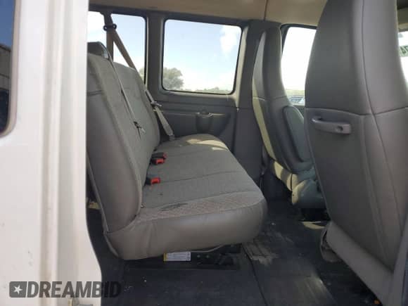 2018 Chevrolet Express Passenger LT с VIN 1GAZGPFG5J1330978, выставлен на аукционе Copart как лот 78253274 с пробегом 97 745 миль миль и Списание • Salvage title. История ставок и продаж доступна на DreamBid. Изображение 11.