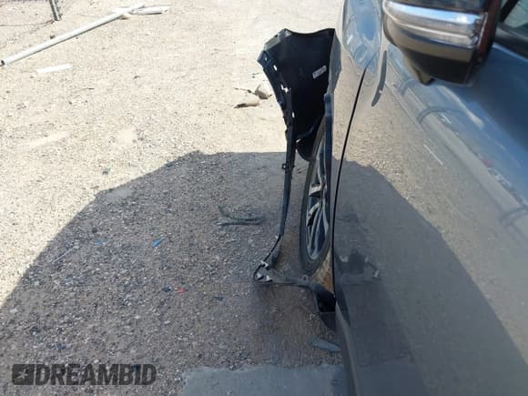 ✅ 2025 Toyota Corolla Cross XLE • VIN: 7MUEAAAG7SV119786 • Lot: 42994441. Wystawiony na IAAI z przebiegiem 16 004 mil. Bezpłatny archiwum sprzedaży aukcyjnych z USA i szczegółowy raport historii pojazdu na DreamBid. Zdjęcie 17.