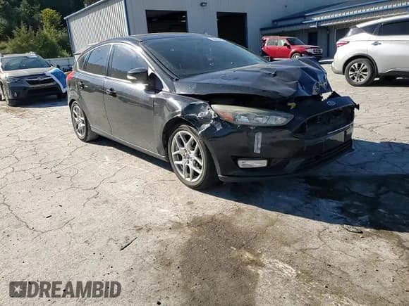 ✅ 2015 Ford Focus SE • VIN: 1FADP3K23FL305230 • Lot: 86682415. Wystawiony na Copart z przebiegiem 116 230 mil. Bezpłatny archiwum sprzedaży aukcyjnych z USA i szczegółowy raport historii pojazdu na DreamBid. Zdjęcie 14.