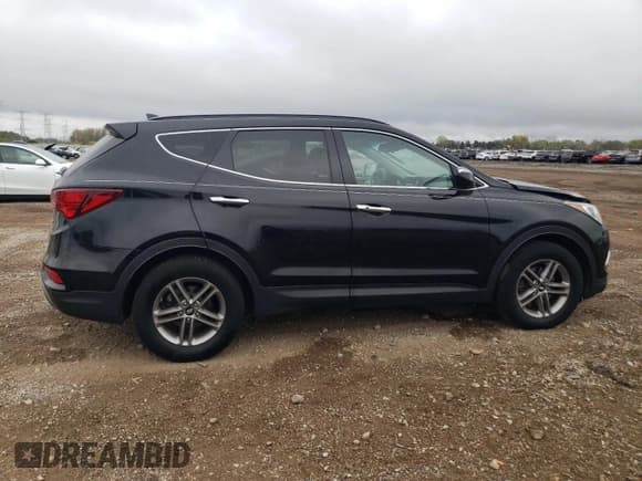 ✅ 2018 Hyundai Santa Fe 2.4L • VIN: 5NMZU3LBXJH088468 • Лот: 82470025. Опубликован ранее на Copart с пробегом 120 200 миль. Бесплатный доступ к архиву аукционных продаж из США и подробный отчёт об истории автомобиля на DreamBid. Изображение 3.