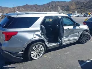 ✅ 2020 Ford Explorer Limited • VIN: 1FMSK8FHXLGA63192 • Lot: 43476719. Wystawiony na IAAI z przebiegiem 65 553 mil. Bezpłatny archiwum sprzedaży aukcyjnych z USA i szczegółowy raport historii pojazdu na DreamBid. Zdjęcie 6.