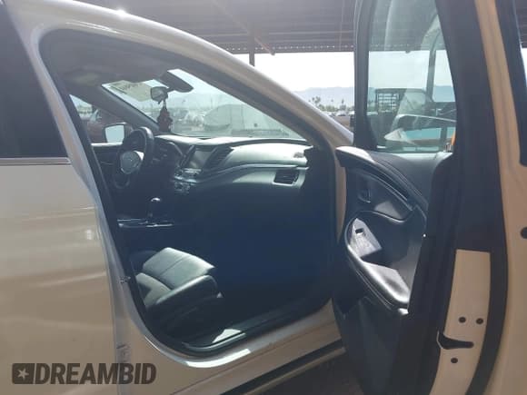 ✅ 2019 Chevrolet Impala LT • VIN: 1G11Z5S37KU117397 • Lot: 43605044. Listed on IAAI with 109,138 mi. Free auction sales archive from the USA and detailed vehicle history report at DreamBid. Image 5.