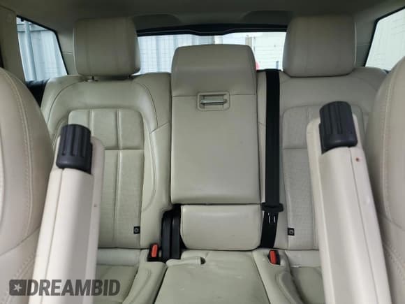 ✅ 2019 Land Rover Range Rover Sport HSE • VIN: SALWR2RK9KA832958 • Лот: 80884185. Опубликован ранее на Copart с пробегом 158 258 миль. Бесплатный доступ к архиву аукционных продаж из США и подробный отчёт об истории автомобиля на DreamBid. Изображение 10.