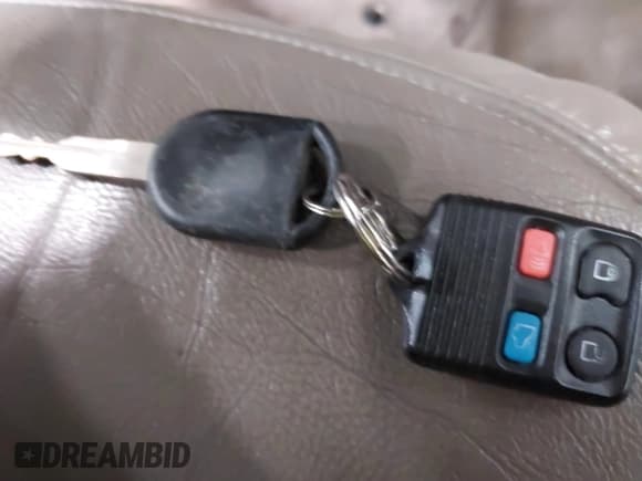 ✅ 2004 Ford Explorer Eddie Bauer • VIN: 1FMZU74K84UB97753 • Lot: 40861041. Listed on IAAI with 110,304 mi. Free auction sales archive from the USA and detailed vehicle history report at DreamBid. Image 11.