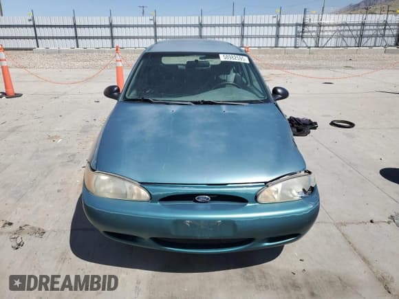 ✅ 1998 Ford Escort SE • VIN: 3FAFP15P5WR230715 • Lot: 58982595. Listed on Copart with 112,250 mi. Free auction sales archive from the USA and detailed vehicle history report at DreamBid. Image 5.