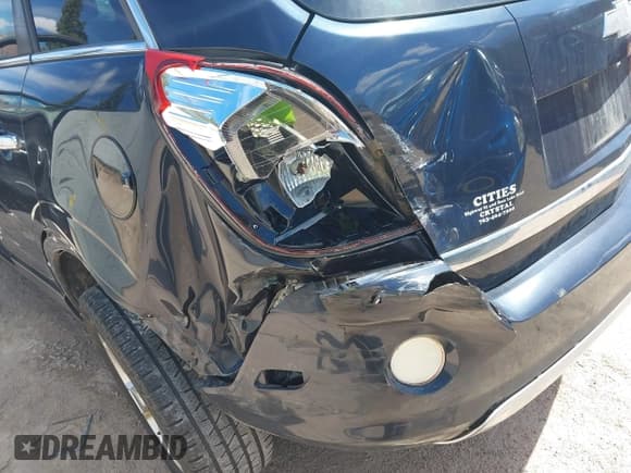 ✅ 2014 Chevrolet Captiva Sport LT • VIN: 3GNAL3EK3ES655252 • Lot: 42135440. Wystawiony na IAAI z przebiegiem 140 133 mil. Bezpłatny archiwum sprzedaży aukcyjnych z USA i szczegółowy raport historii pojazdu na DreamBid. Zdjęcie 6.