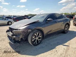 ✅ 2023 Toyota Crown Limited • VIN: JTDAAAAF1P3018056 • Лот: 82397875. Опубликован ранее на Copart с пробегом 42 064 миль. Бесплатный доступ к архиву аукционных продаж из США и подробный отчёт об истории автомобиля на DreamBid. Изображение 1.