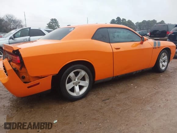 ✅ 2012 Dodge Challenger R/T Classic • VIN: 2C3CDYBT3CH117213 • Lot: 41241299. Wystawiony na IAAI z przebiegiem 125 730 mil. Bezpłatny archiwum sprzedaży aukcyjnych z USA i szczegółowy raport historii pojazdu na DreamBid. Zdjęcie 4.