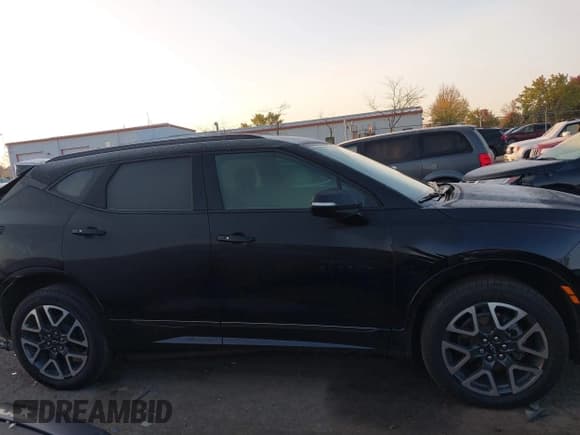 ✅ 2024 Chevrolet Blazer RS • VIN: 3GNKBERS5RS185728 • Lot: 40614552. Listed on IAAI with 7,740 mi. Free auction sales archive from the USA and detailed vehicle history report at DreamBid. Image 13.