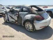 ✅ 2016 Volkswagen Beetle SE • VIN: 3VWJ17AT5GM606837 • Lot: 53144385. Wystawiony na Copart z przebiegiem Nie podano. Bezpłatny archiwum sprzedaży aukcyjnych z USA i szczegółowy raport historii pojazdu na DreamBid. Zdjęcie 2.