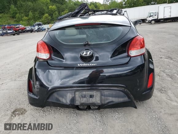 ✅ 2013 Hyundai Veloster w/Gray Int • VIN: KMHTC6AD8DU120096 • Lot: 67846284. Wystawiony na Copart z przebiegiem Nie podano. Bezpłatny archiwum sprzedaży aukcyjnych z USA i szczegółowy raport historii pojazdu na DreamBid. Zdjęcie 6.