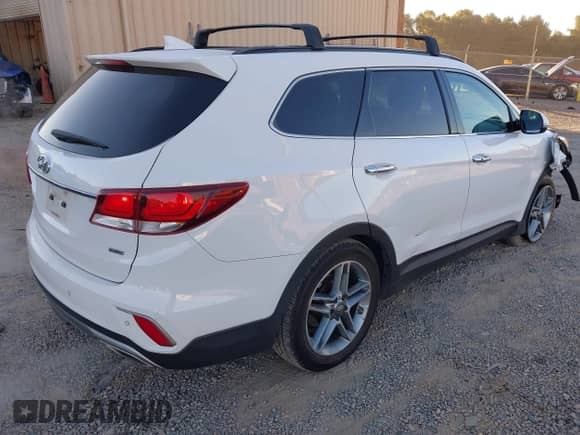 2017 Hyundai Santa Fe Limited Ultimate z VIN KM8SR4HF5HU243916, wystawiony jako IAAI lot #43512260 z przebiegiem 100 977 mil mil oraz . Historia ofert i sprzedaży dostępna na DreamBid. Obrazek 4.