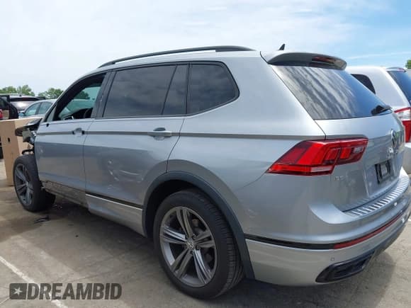 ✅ 2022 Volkswagen Tiguan SE R-Line Black • VIN: 3VV8B7AX9NM093043 • Лот: 42290191. Опубликован ранее на IAAI с пробегом 55 136 миль. Бесплатный доступ к архиву аукционных продаж из США и подробный отчёт об истории автомобиля на DreamBid. Изображение 14.