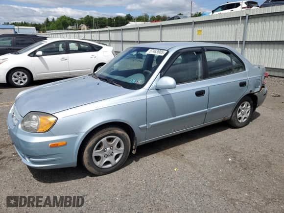 2004 Hyundai Accent GL z VIN KMHCG45C94U574027, wystawiony jako Copart lot #57463905 z przebiegiem 139 595 mil mil oraz Szkoda całkowita • Salvage title. Historia ofert i sprzedaży dostępna na DreamBid. Obrazek 1.