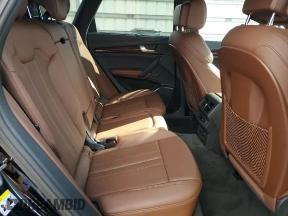 ✅ 2020 Audi Q5 Premium Plus • VIN: WA1BNAFY4L2107486 • Lot: 61209905. Wystawiony na Copart z przebiegiem 30 259 mil. Bezpłatny archiwum sprzedaży aukcyjnych z USA i szczegółowy raport historii pojazdu na DreamBid. Zdjęcie 11.