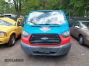 ✅ 2017 Ford Transit • VIN: 1FTYE1YM7HKA67700 • Lot: 42805485. Wystawiony na IAAI z przebiegiem 86 298 mil. Bezpłatny archiwum sprzedaży aukcyjnych z USA i szczegółowy raport historii pojazdu na DreamBid. Zdjęcie 12.