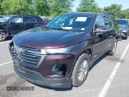 ✅ 2022 Chevrolet Traverse LT • VIN: 1GNEVHKW1NJ123001 • Lot: 42672210. Wystawiony na IAAI z przebiegiem 39 196 mil. Bezpłatny archiwum sprzedaży aukcyjnych z USA i szczegółowy raport historii pojazdu na DreamBid. Zdjęcie 2.