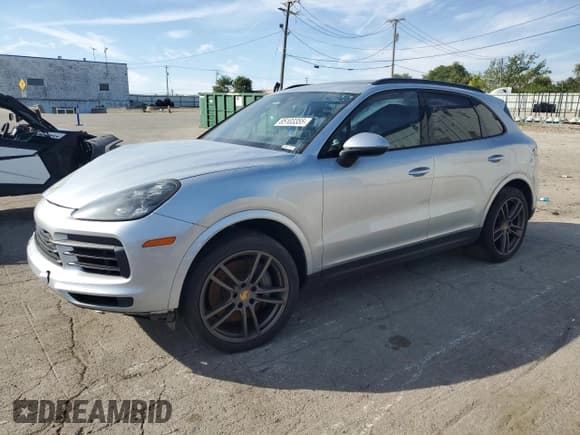 ✅ 2019 Porsche Cayenne S • VIN: WP1AB2AY5KDA61546 • Лот: 85103355. Опубликован ранее на Copart с пробегом 134 748 миль. Бесплатный доступ к архиву аукционных продаж из США и подробный отчёт об истории автомобиля на DreamBid. Изображение 1.