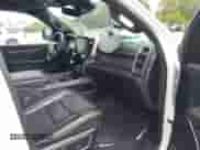 2019 Ram 1500 Limited z VIN 1C6SRFPT3KN774290, wystawiony jako IAAI lot #42413133 z przebiegiem 72 324 mil mil oraz . Historia ofert i sprzedaży dostępna na DreamBid. Obrazek 5.