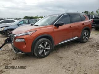 ✅ 2022 Nissan Rogue Platinum • VIN: JN8BT3DC1NW117231 • Lot: 49892985. Wystawiony na Copart z przebiegiem 70 185 mil. Bezpłatny archiwum sprzedaży aukcyjnych z USA i szczegółowy raport historii pojazdu na DreamBid. Zdjęcie 1.