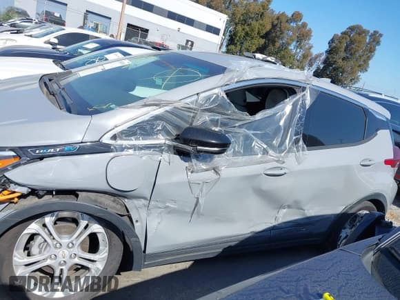 ✅ 2021 Chevrolet Bolt EV LT • VIN: 1G1FY6S09M4106389 • Lot: 41841626. Wystawiony na IAAI z przebiegiem 63 361 mil. Bezpłatny archiwum sprzedaży aukcyjnych z USA i szczegółowy raport historii pojazdu na DreamBid. Zdjęcie 15.