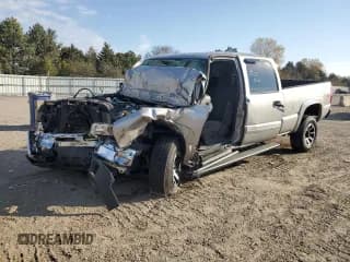 ✅ 2005 Chevrolet Silverado 2500HD LS • VIN: 1GCHK23215F832375 • Lot: 90425345. Wystawiony na Copart z przebiegiem Nie podano. Bezpłatny archiwum sprzedaży aukcyjnych z USA i szczegółowy raport historii pojazdu na DreamBid. Zdjęcie 1.