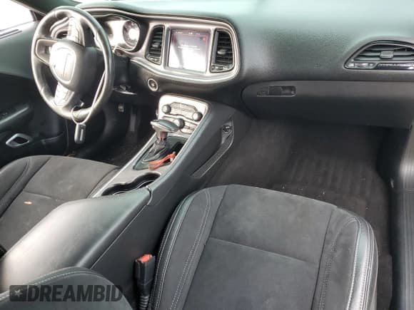 ✅ 2019 Dodge Challenger R/T Scat Pack Widebody • VIN: 2C3CDZFJXKH632819 • Lot: 86474034. Wystawiony na Copart z przebiegiem 45 415 mil. Bezpłatny archiwum sprzedaży aukcyjnych z USA i szczegółowy raport historii pojazdu na DreamBid. Zdjęcie 8.