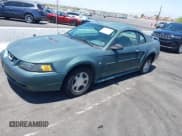 ✅ 2001 Ford Mustang Standard • VIN: 1FAFP404X1F217978 • Lot: 42569548. Wystawiony na IAAI z przebiegiem 199 730 mil. Bezpłatny archiwum sprzedaży aukcyjnych z USA i szczegółowy raport historii pojazdu na DreamBid. Zdjęcie 2.