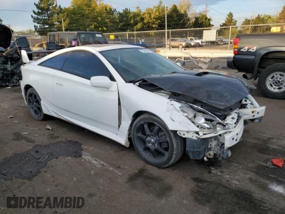 ✅ 2001 Toyota Celica GTS • VIN: JTDDY38T910048463 • Лот: 70444654. Опубликован ранее на Copart с пробегом 206 490 миль. Бесплатный доступ к архиву аукционных продаж из США и подробный отчёт об истории автомобиля на DreamBid. Изображение 4.