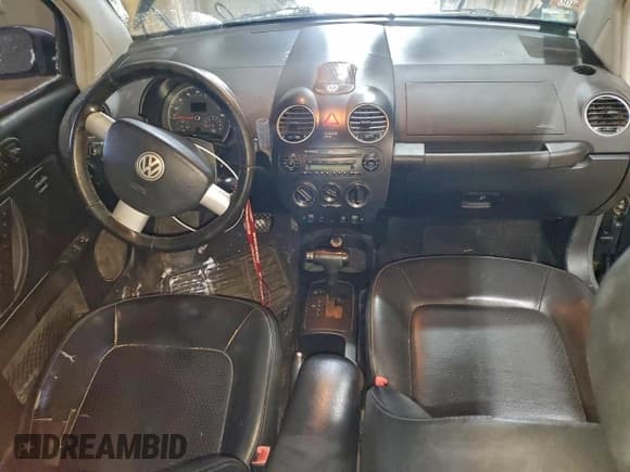 ✅ 2008 Volkswagen Beetle S • VIN: 3VWRW31C58M519261 • Lot: 94320895. Listed on Copart with 177,268 mi. Free auction sales archive from the USA and detailed vehicle history report at DreamBid. Image 8.