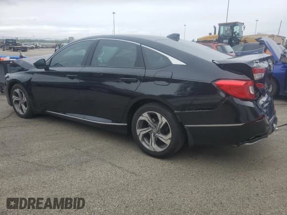 ✅ 2018 Honda Accord EX • VIN: 1HGCV1F40JA149858 • Лот: 83845705. Опубликован ранее на Copart с пробегом 90 793 миль. Бесплатный доступ к архиву аукционных продаж из США и подробный отчёт об истории автомобиля на DreamBid. Изображение 2.