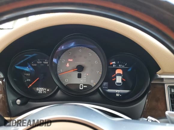 ✅ 2015 Porsche Macan S • VIN: WP1AB2A5XFLB62437 • Lot: 52803455. Wystawiony na Copart z przebiegiem 69 954 mil. Bezpłatny archiwum sprzedaży aukcyjnych z USA i szczegółowy raport historii pojazdu na DreamBid. Zdjęcie 9.