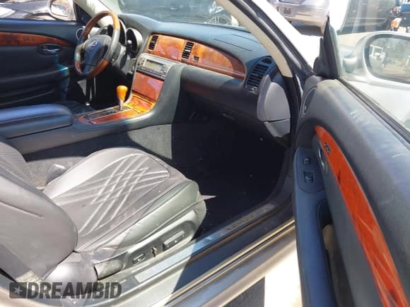 ✅ 2004 Lexus SC 430 • VIN: JTHFN48Y240051243 • Lot: 42638957. Listed on IAAI with 195,849 mi. Free auction sales archive from the USA and detailed vehicle history report at DreamBid. Image 5.