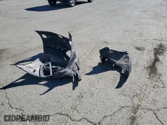 ✅ 2011 Mercedes-Benz S 550 • VIN: WDDNG7BB0BA395602 • Лот: 68777565. Опубликован ранее на Copart с пробегом 45 787 миль. Бесплатный доступ к архиву аукционных продаж из США и подробный отчёт об истории автомобиля на DreamBid. Изображение 12.