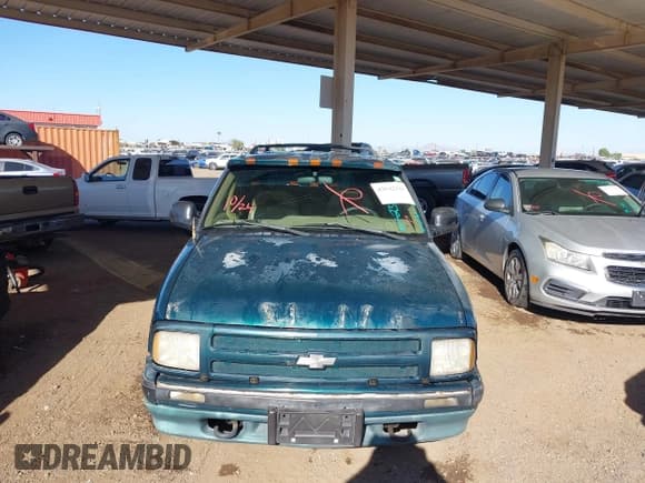 ✅ 1997 Chevrolet Blazer LS • VIN: 1GNDT13W3V2231007 • Лот: 43542331. Опубликован ранее на IAAI с пробегом 200 201 миль. Бесплатный доступ к архиву аукционных продаж из США и подробный отчёт об истории автомобиля на DreamBid. Изображение 6.