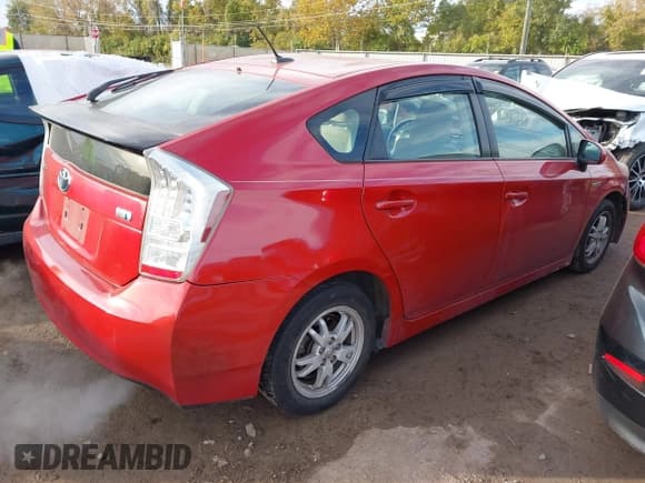 ✅ 2011 Toyota Prius II • VIN: JTDKN3DUXB0263074 • Lot: 43531665. Wystawiony na IAAI z przebiegiem 177 042 mil. Bezpłatny archiwum sprzedaży aukcyjnych z USA i szczegółowy raport historii pojazdu na DreamBid. Zdjęcie 4.
