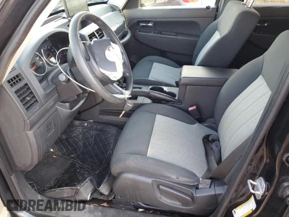 ✅ 2010 Jeep Liberty Sport • VIN: 1J4PN2GK1AW154695 • Lot: 82612515. Listed on Copart with 137,631 mi. Free auction sales archive from the USA and detailed vehicle history report at DreamBid. Image 7.