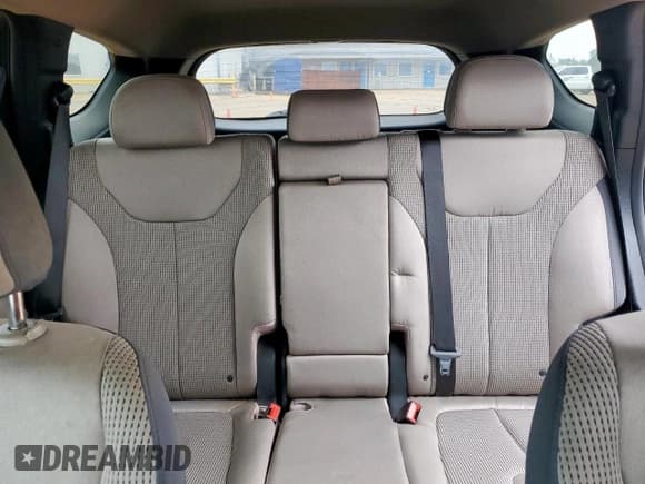 ✅ 2020 Hyundai Santa Fe SE • VIN: 5NMS23AD8LH247647 • Lot: 90261525. Wystawiony na Copart z przebiegiem 68 638 mil. Bezpłatny archiwum sprzedaży aukcyjnych z USA i szczegółowy raport historii pojazdu na DreamBid. Zdjęcie 10.