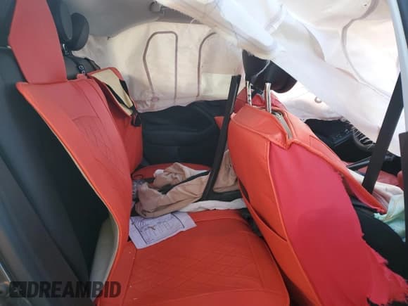 ✅ 2018 FIAT 500X Urbana Edition • VIN: ZFBCFXCB3JP712337 • Lot: 78670584. Wystawiony na Copart z przebiegiem Nie podano. Bezpłatny archiwum sprzedaży aukcyjnych z USA i szczegółowy raport historii pojazdu na DreamBid. Zdjęcie 10.