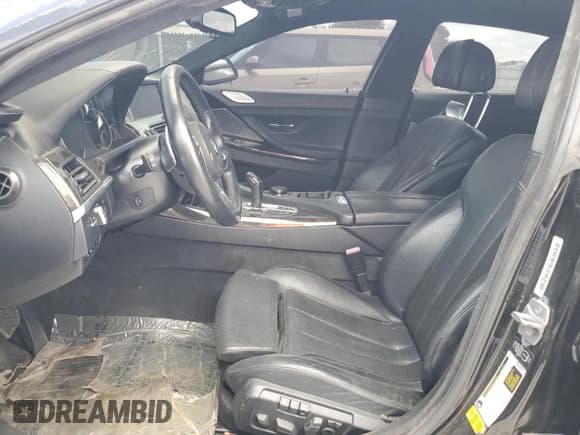 ✅ 2015 BMW 6 Series 650i • VIN: WBA6B2C5XFD130082 • Lot: 58449885. Wystawiony na Copart z przebiegiem Nie podano. Bezpłatny archiwum sprzedaży aukcyjnych z USA i szczegółowy raport historii pojazdu na DreamBid. Zdjęcie 7.