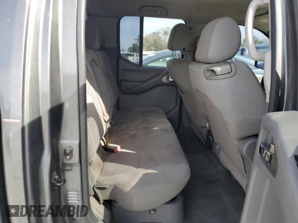 ✅ 2005 Nissan Frontier LE • VIN: 1N6AD07U45C464039 • Lot: 82310745. Wystawiony na Copart z przebiegiem 197 201 mil. Bezpłatny archiwum sprzedaży aukcyjnych z USA i szczegółowy raport historii pojazdu na DreamBid. Zdjęcie 10.