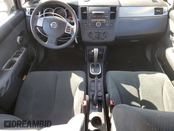 ✅ 2011 Nissan Versa S • VIN: 3N1BC1AP6BL413180 • Lot: 91616235. Listed on Copart with 82,263 mi. Free auction sales archive from the USA and detailed vehicle history report at DreamBid. Image 8.