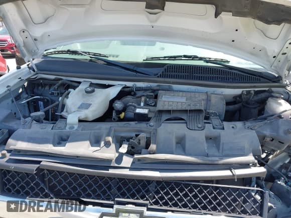 ✅ 2020 Chevrolet Express Cargo • VIN: 1GCWGAFG5L1240644 • Lot: 42933884. Listed on IAAI with 105,030 mi. Free auction sales archive from the USA and detailed vehicle history report at DreamBid. Image 10.