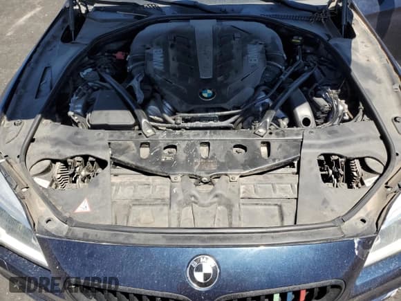 ✅ 2016 BMW 6 Series 650i • VIN: WBA6D4C54GD977042 • Lot: 66555755. Wystawiony na Copart z przebiegiem 119 857 mil. Bezpłatny archiwum sprzedaży aukcyjnych z USA i szczegółowy raport historii pojazdu na DreamBid. Zdjęcie 11.