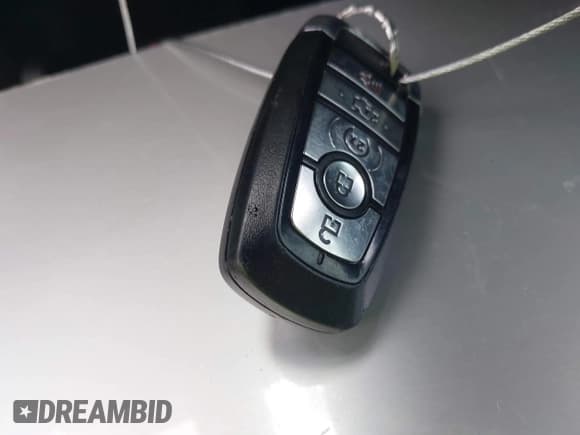 ✅ 2017 Ford Fusion Hybrid Titanium • VIN: 3FA6P0RU4HR250242 • Лот: 43224550. Опубликован ранее на IAAI с пробегом 178 522 миль. Бесплатный доступ к архиву аукционных продаж из США и подробный отчёт об истории автомобиля на DreamBid. Изображение 11.